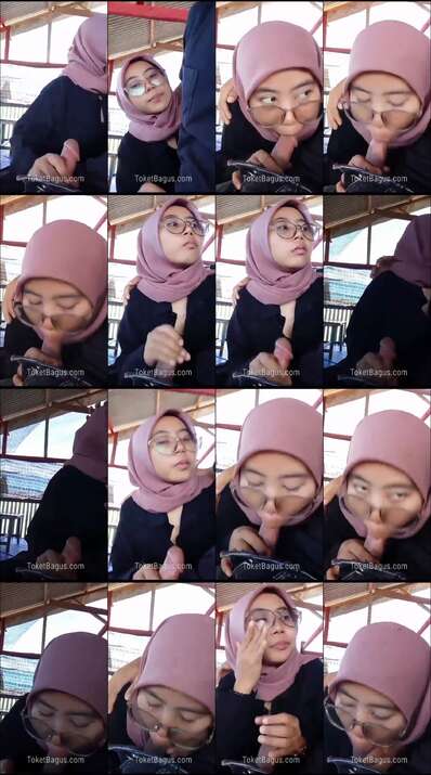 Jilbab Mesum Nyepong Kontol Pacar Ditempat Umum