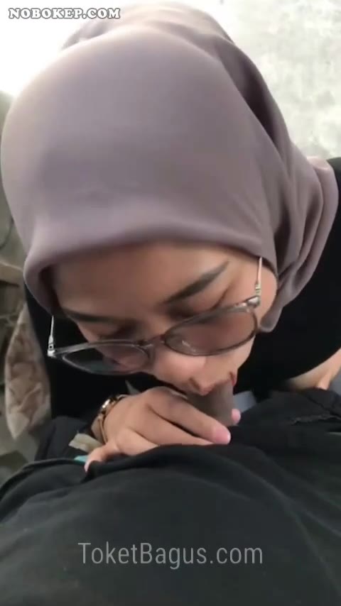 Jilbab Nisia Yuanida Eksib Viral Nyepong Depan Rumah Kosong