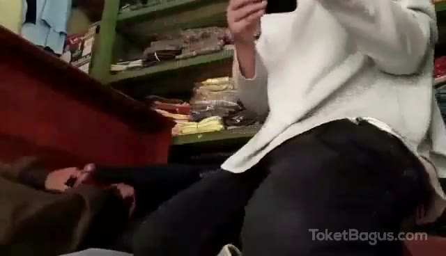 ABG Viral Disuruh Jaga Toko Malah Ngentot