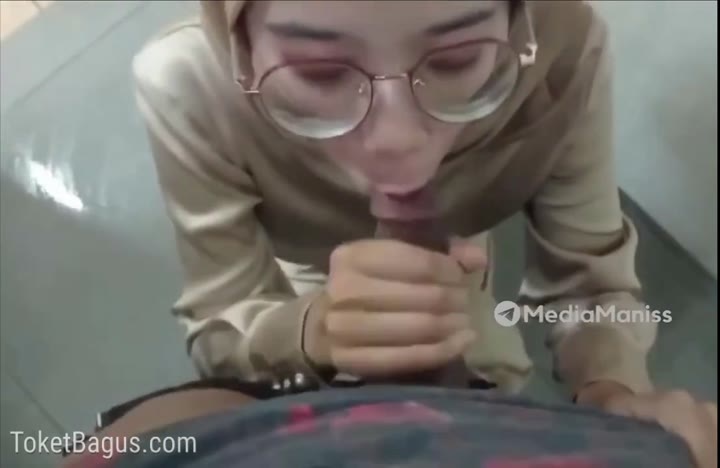 Skandal Ibu Guru Nyepong Jadi Pengen Keluarin Di Mulut